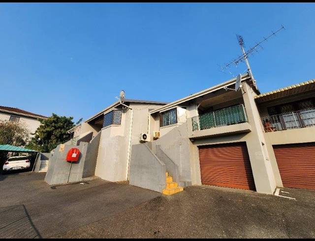 2 BEDROOM TOWNHOUSE SOLD IN THE WOLDS